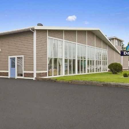 Days Inn By Wyndham - Cape Cod Уест Ярмут Екстериор снимка